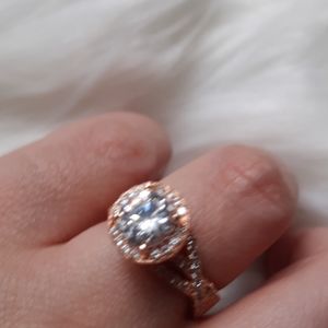 ⬇️Reduced⬇️ Gorgeous Rose Gold Ring